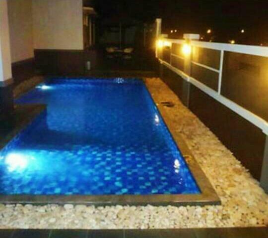 Villa Kaca Tanjung Lesung Exterior photo